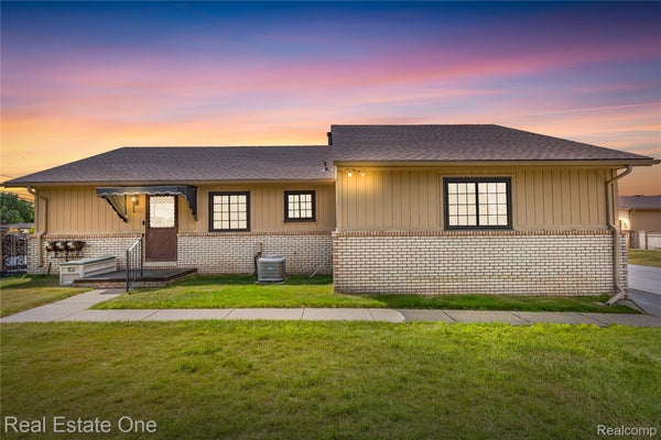 13936 HARRINGTON DR, WARREN, MI 48088 - Image ccca00949a10bdc1fa7c805813930fcf/3857500702