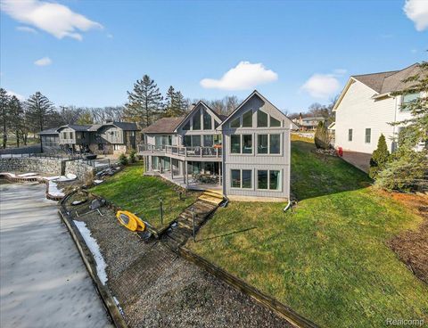 6346 Simler Drive Independence Charter Township MI 48346