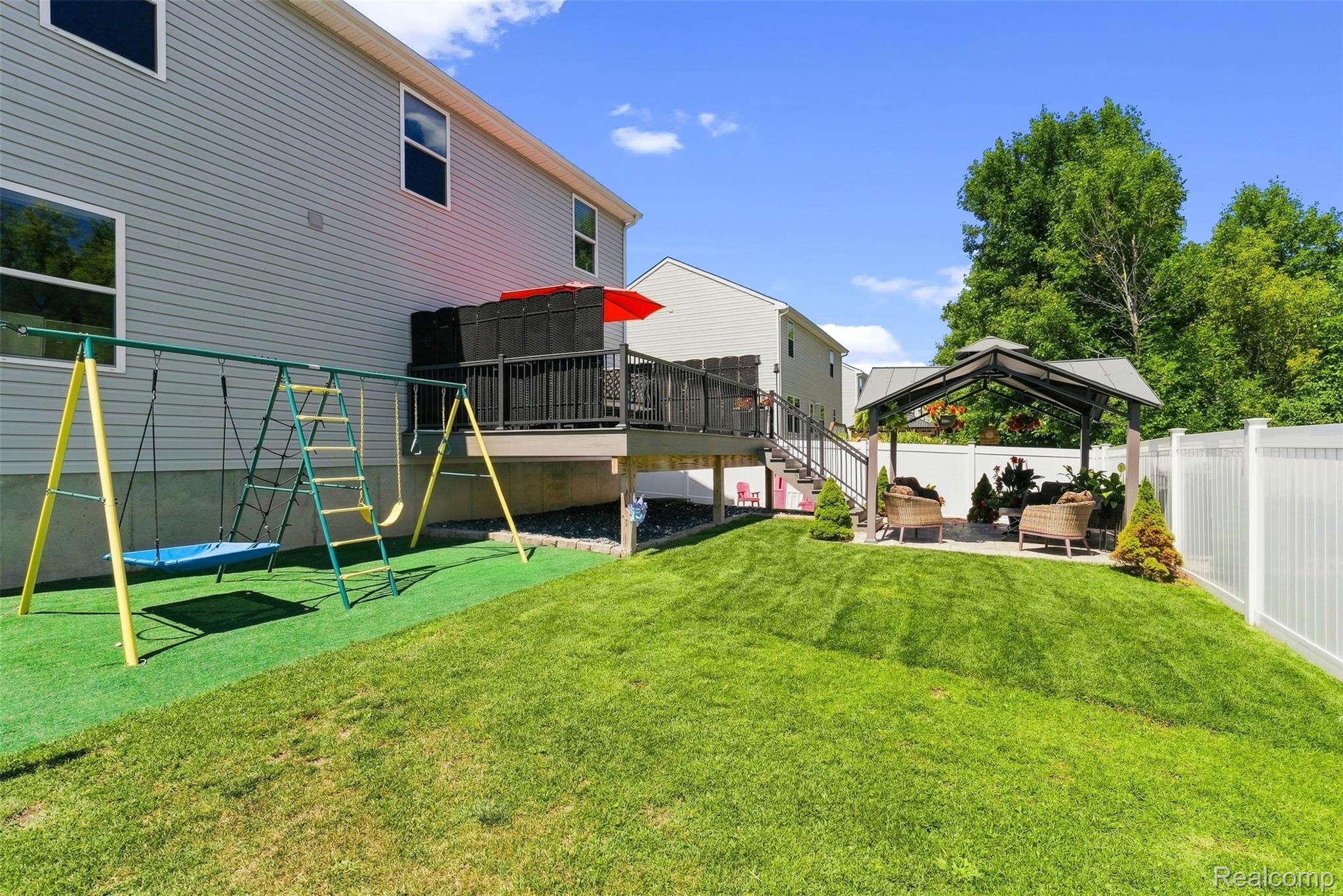 435 Old Farm Lane