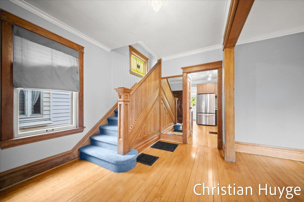 328 Carlton Avenue SE