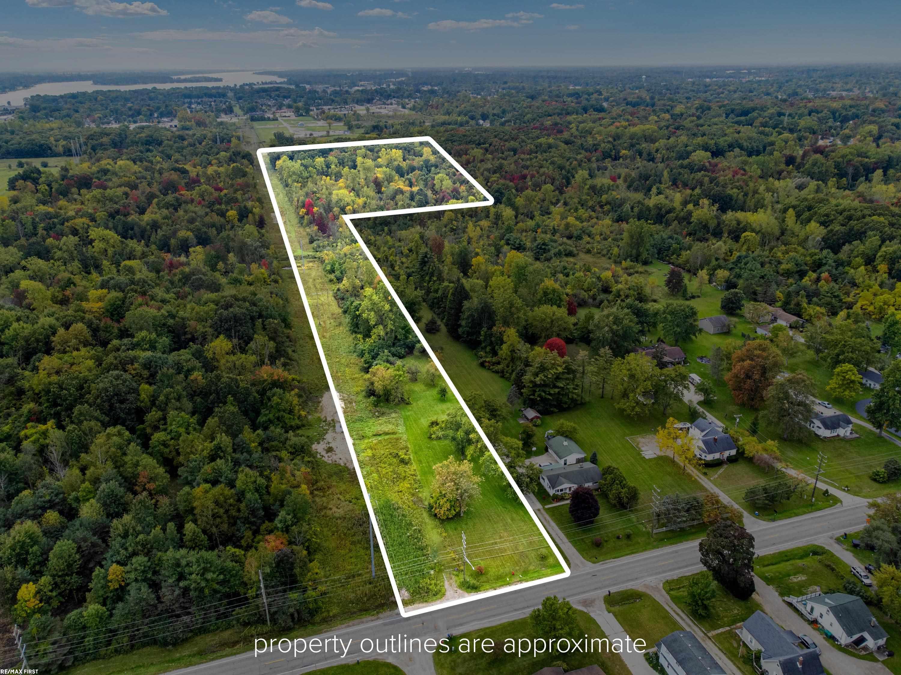 3605 Ravenswood Road