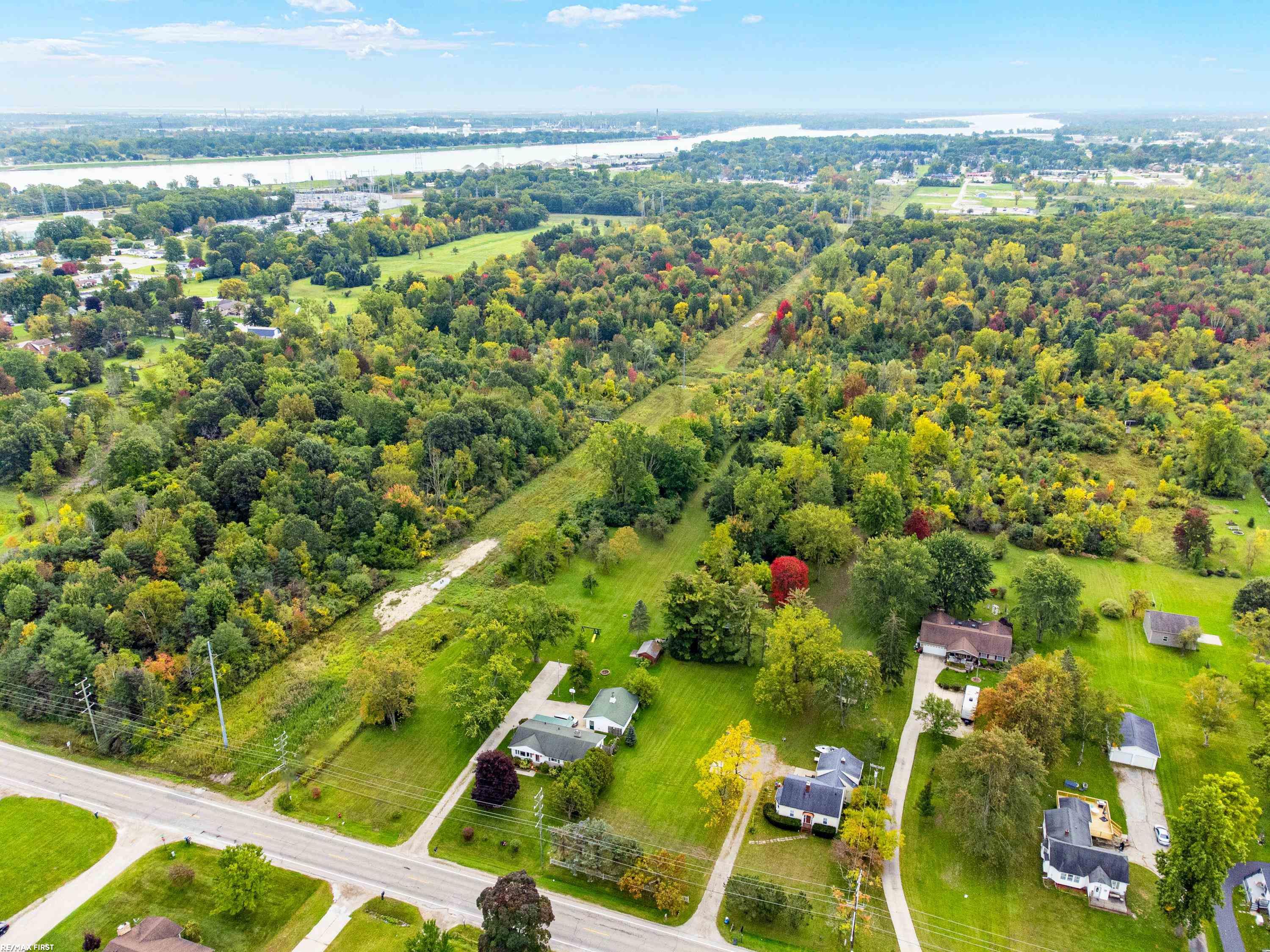 3605 Ravenswood Road