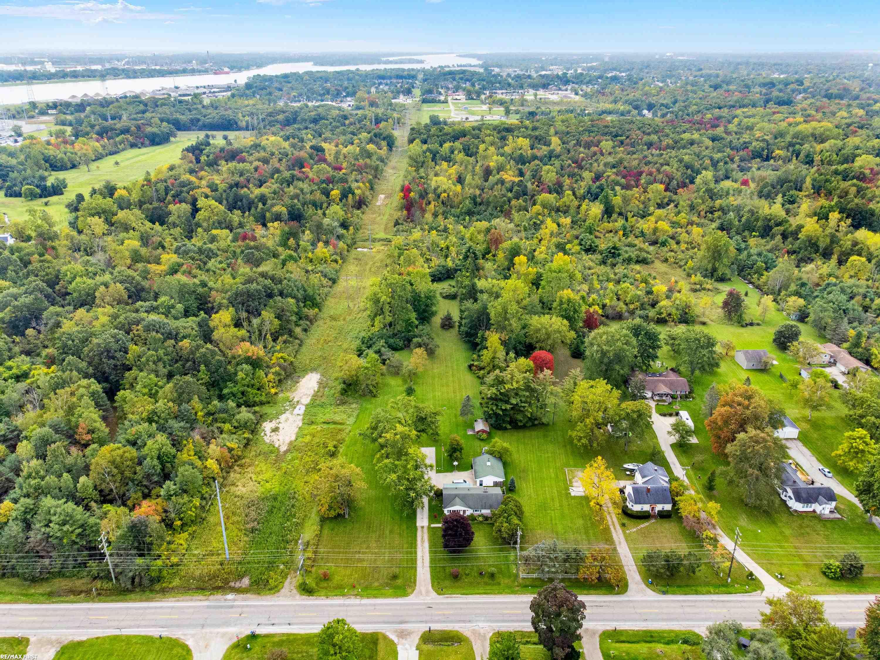 3605 Ravenswood Road