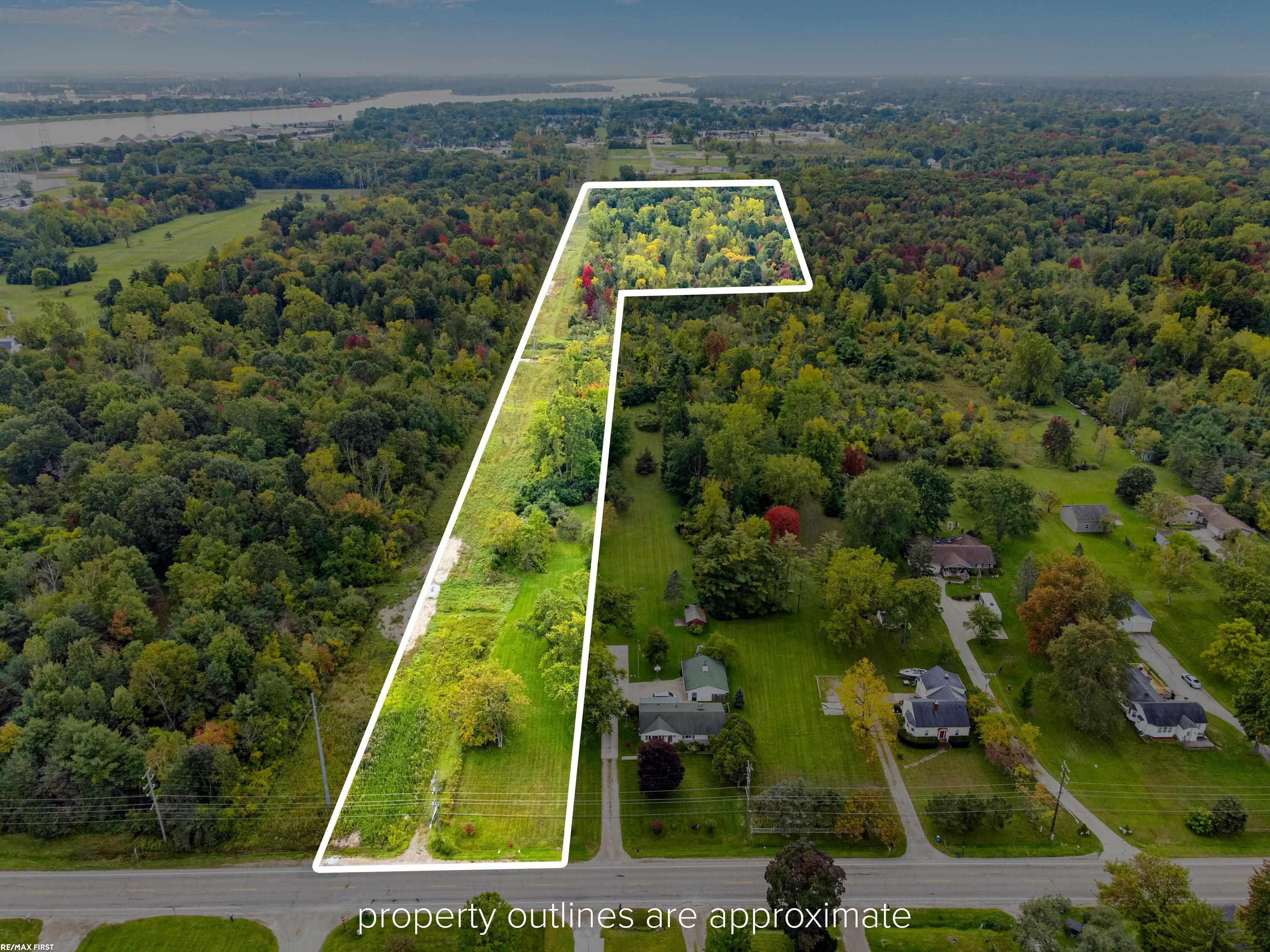 3605 Ravenswood Road