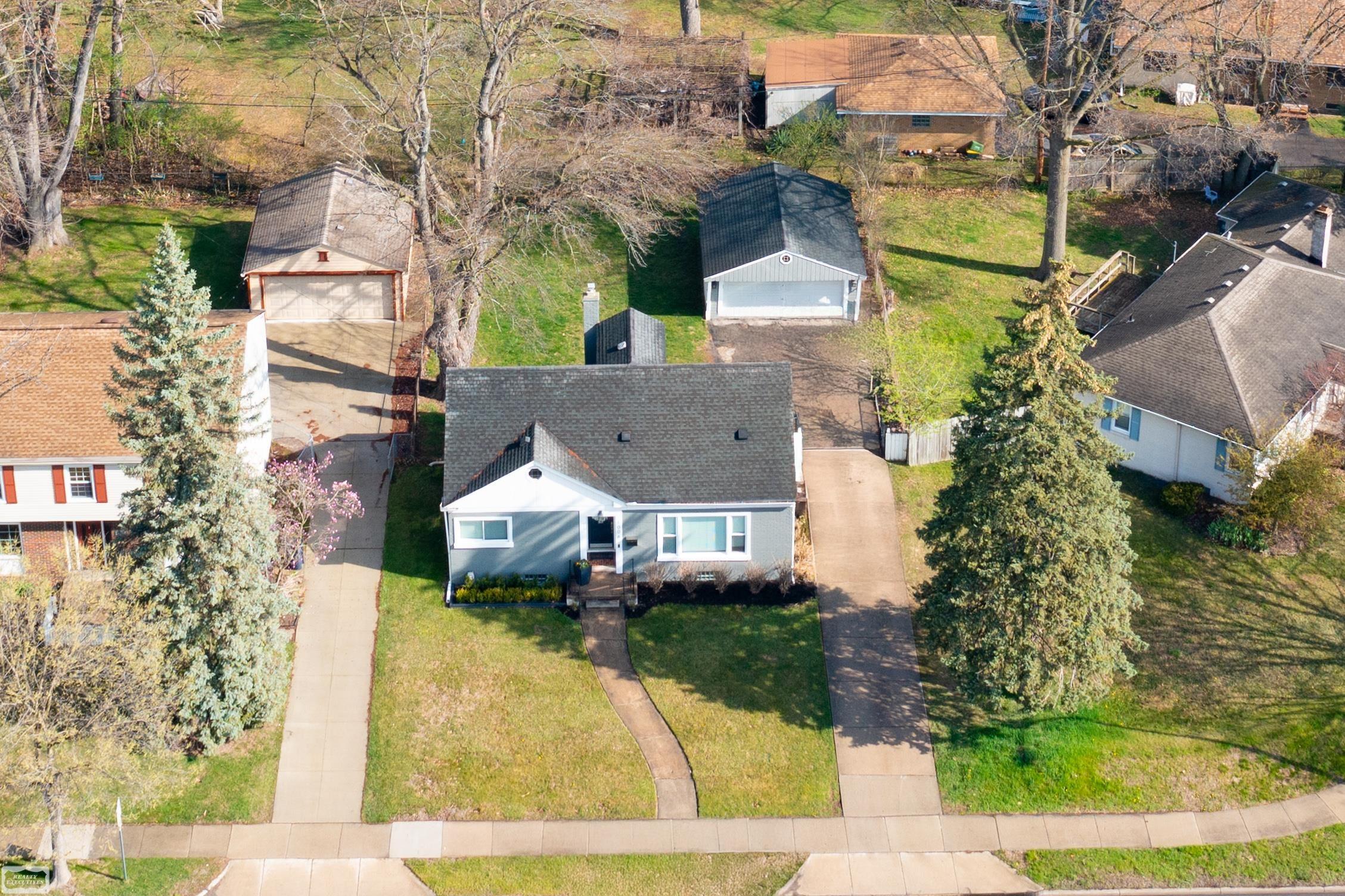 1006 W 12 Mile Road