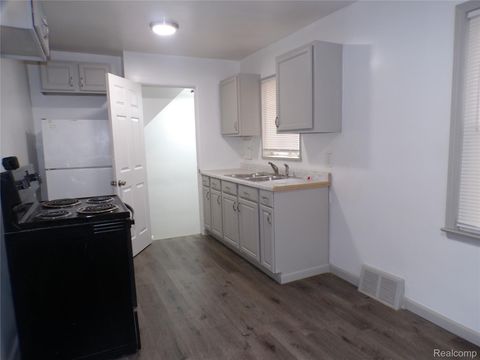 Tiny photo for 19467 Greydale Avenue, Detroit City, MI 48219 (MLS # 20261020214)