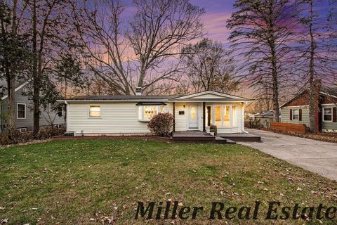 926 N Washington Street Lowell Charter Township MI 49331