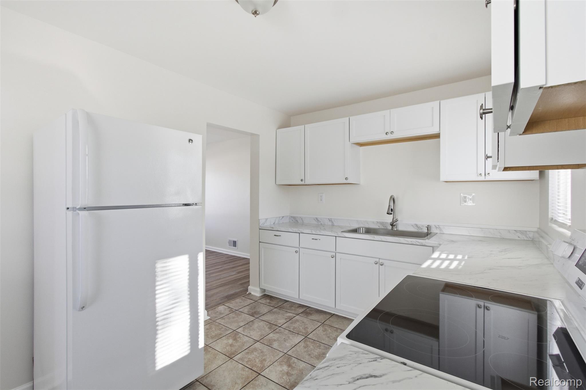 27053 Norfolk Street