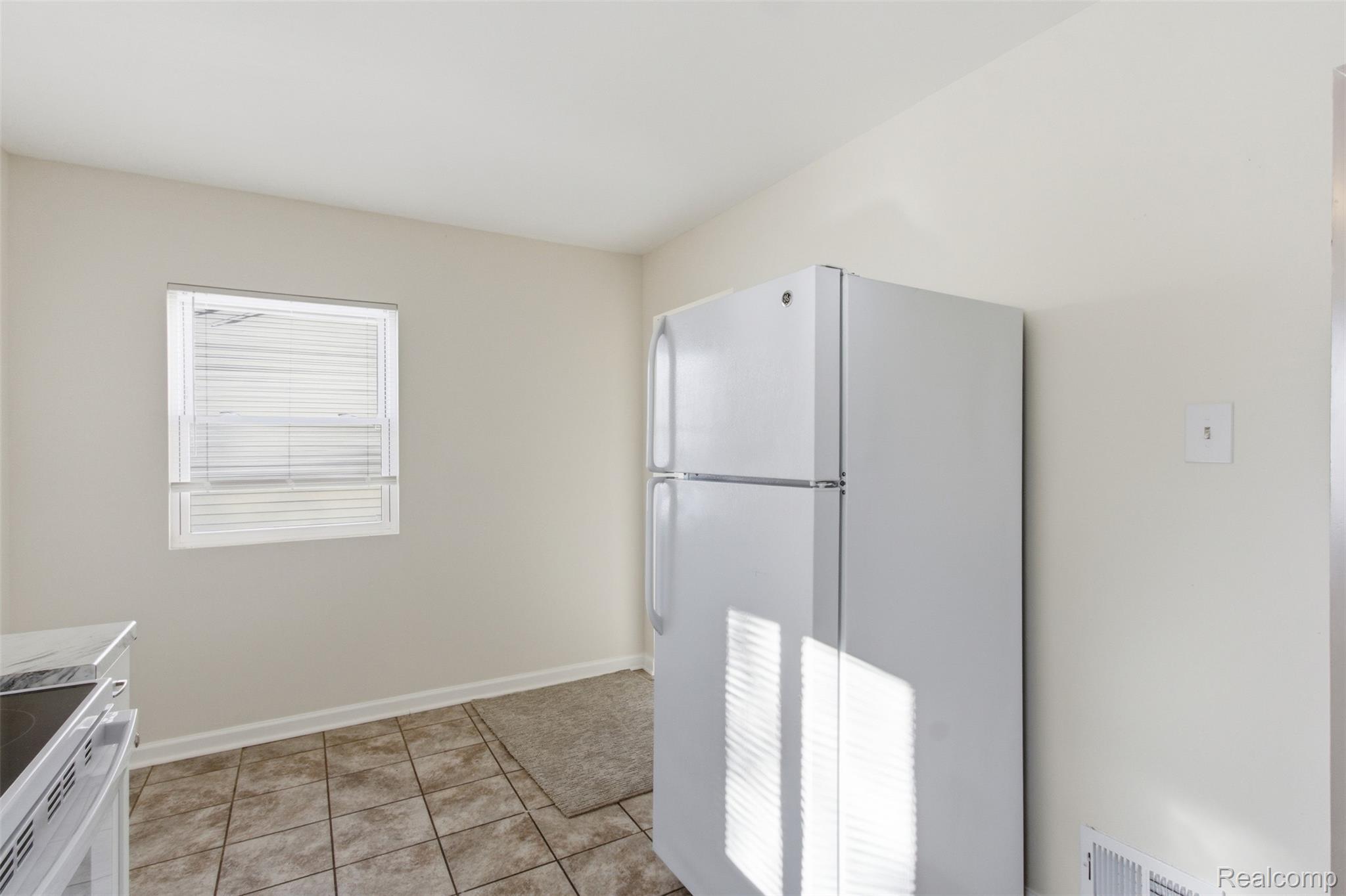 27053 Norfolk Street