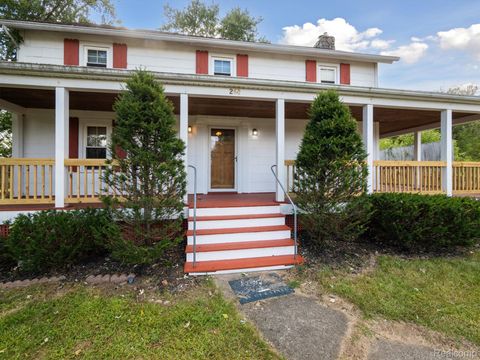 260 S DEXTER Street Pinckney Village MI 48169
