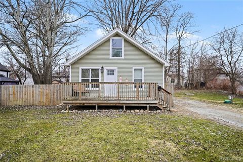 507 N Walnut Street Fenton City MI 48430