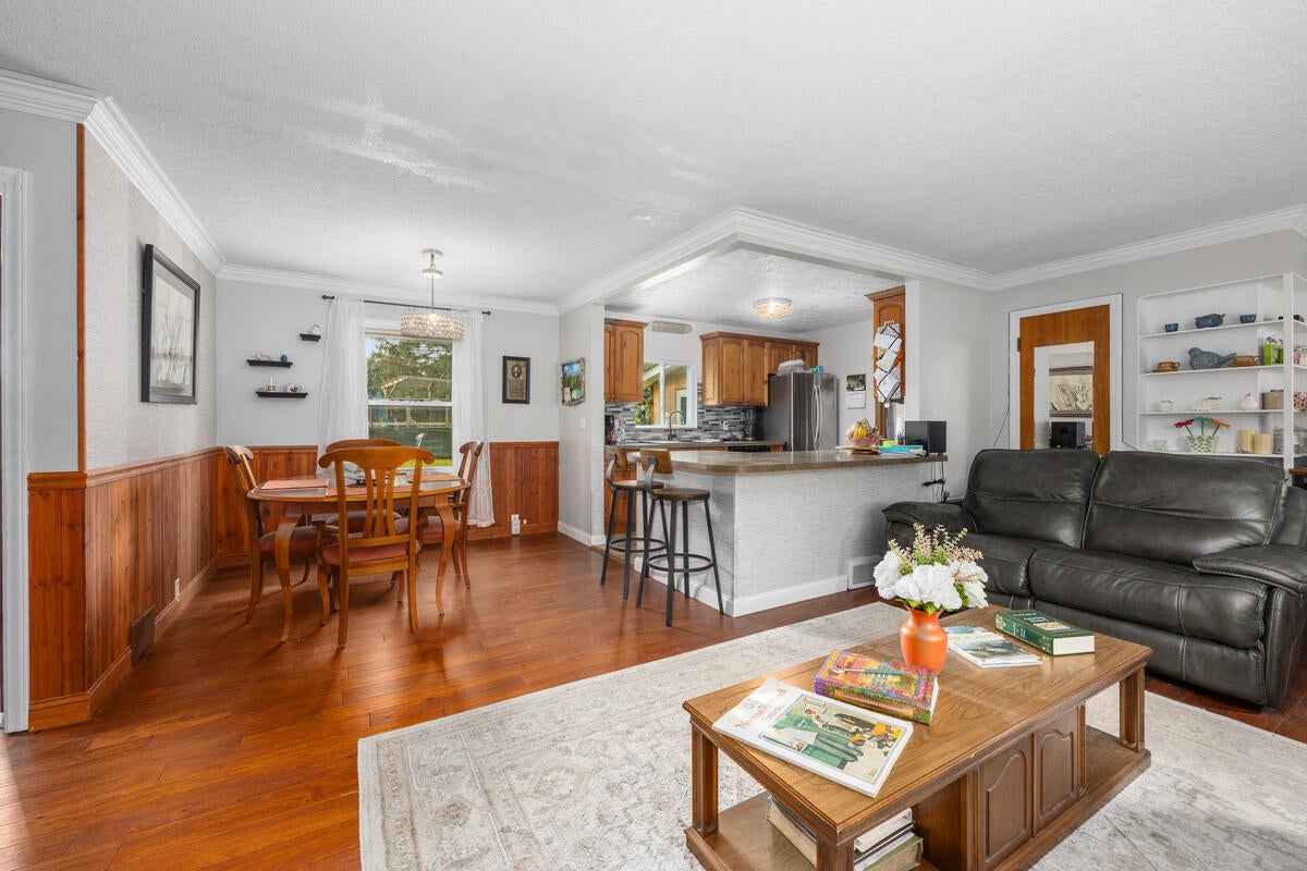 608 E Van Buren Street