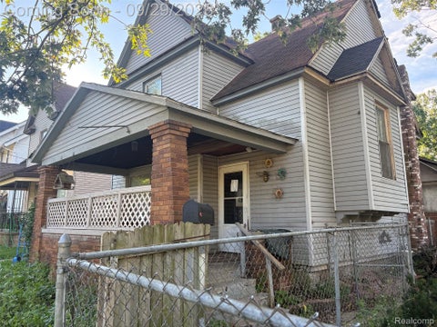 Photo for 442 Curtis Street NE