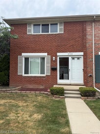 27580 Marcia Ave Unit#165F Warren City MI 48093