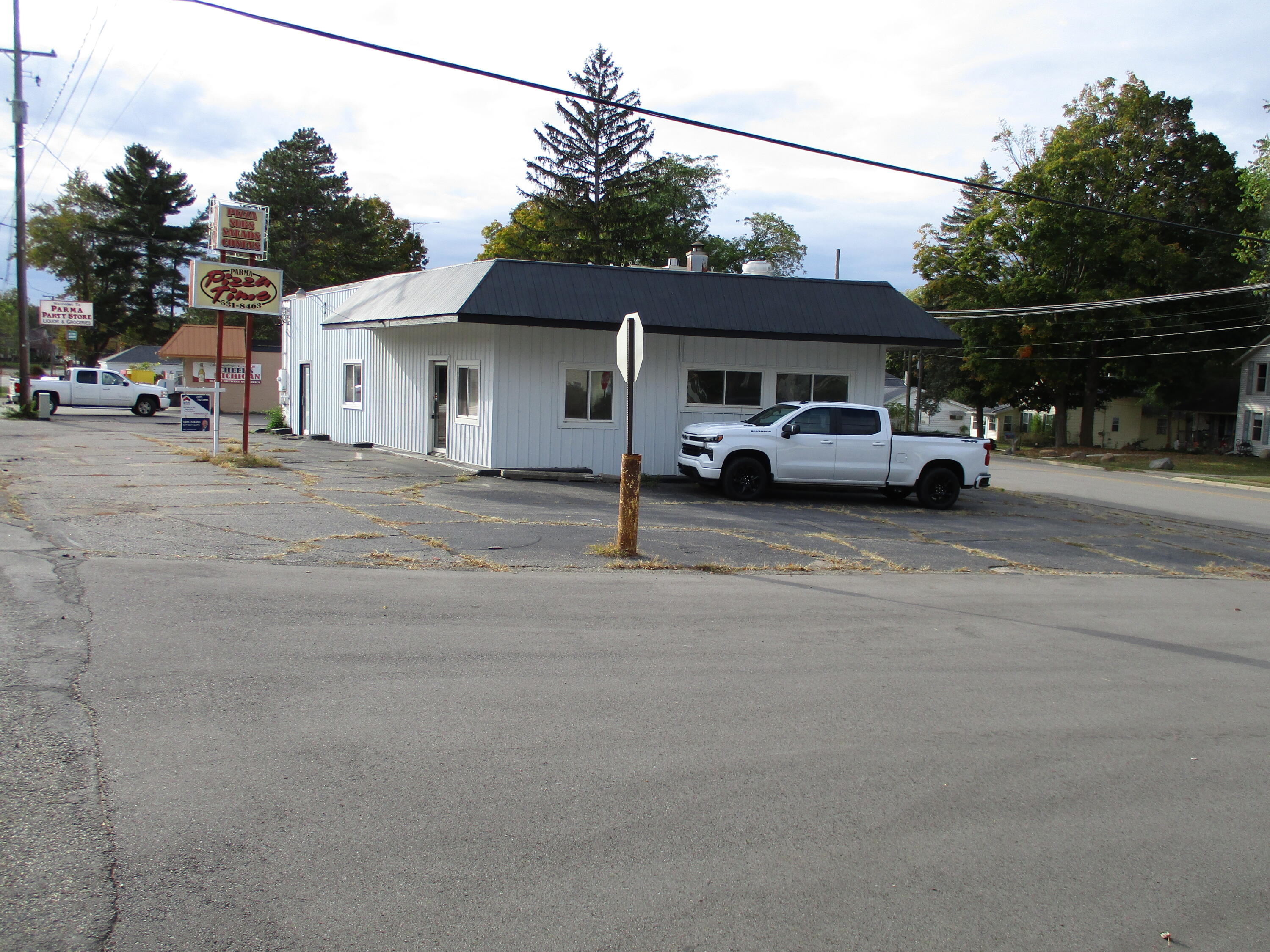 100 Elizabeth Street