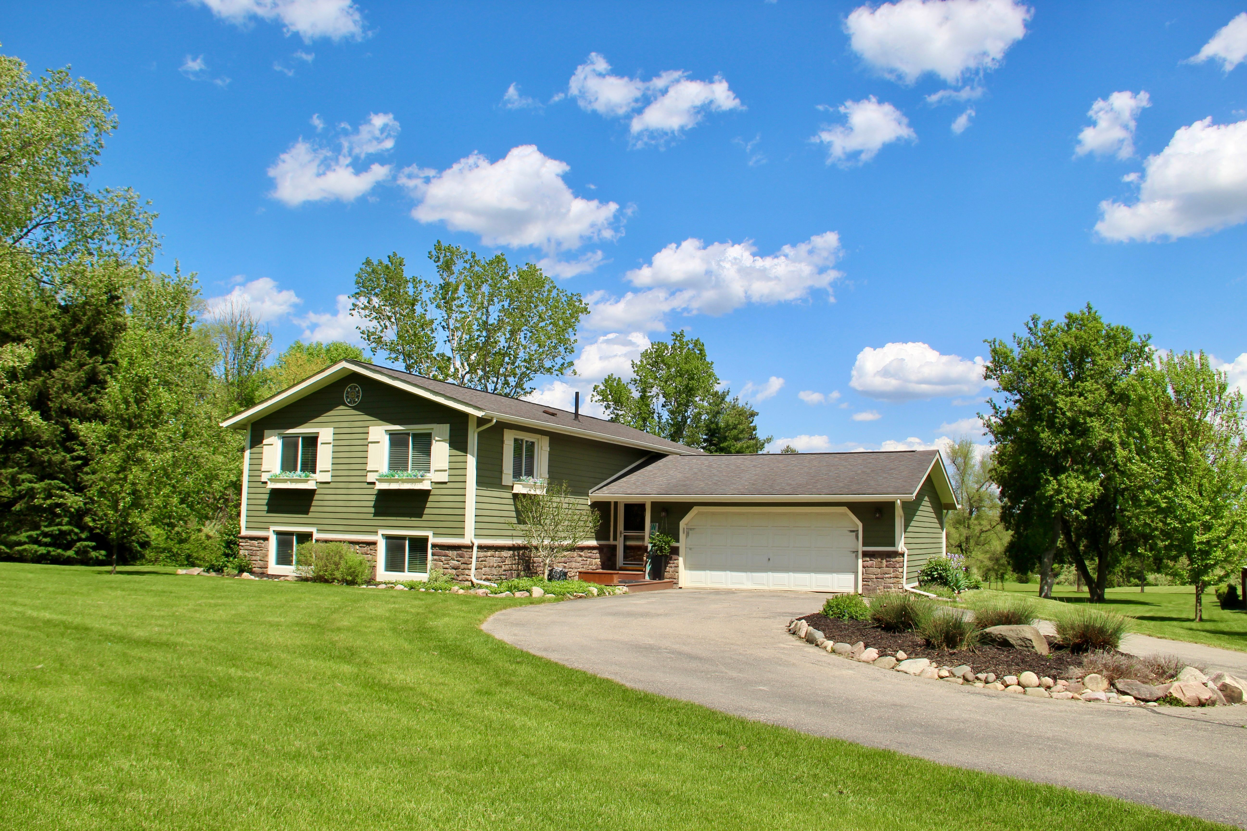 2525 CHILDS LAKE Road