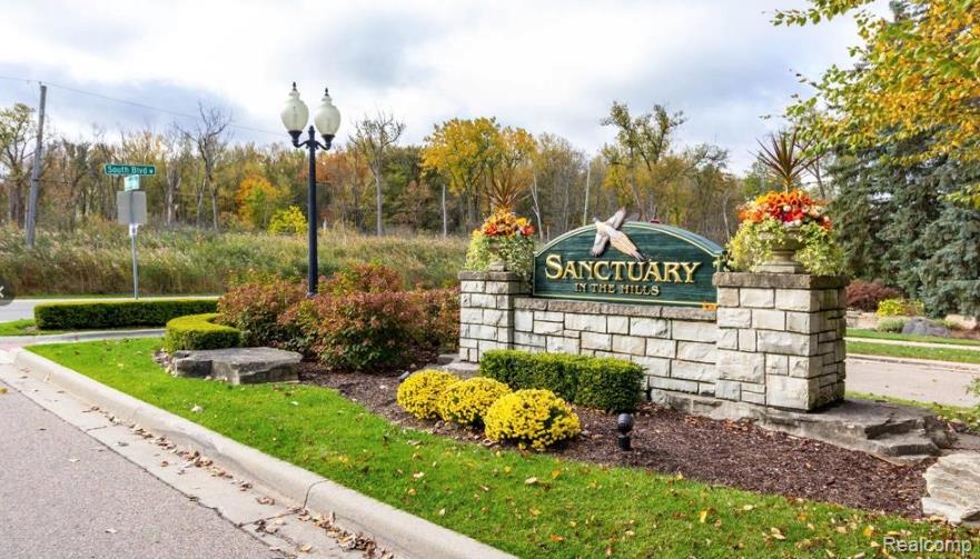 3838 N Winding Brook Cir Circle 3