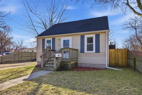 1210 E Smith Street Bay City City MI 48706