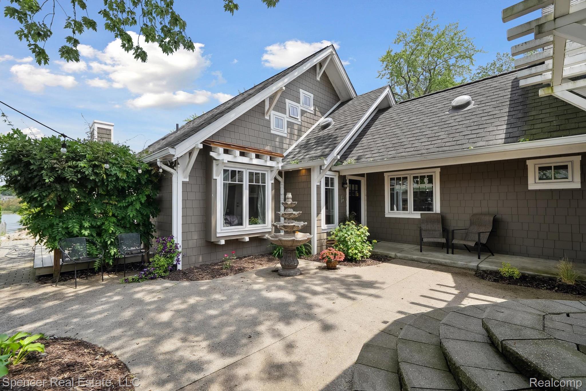 607 Dunleavy Drive
