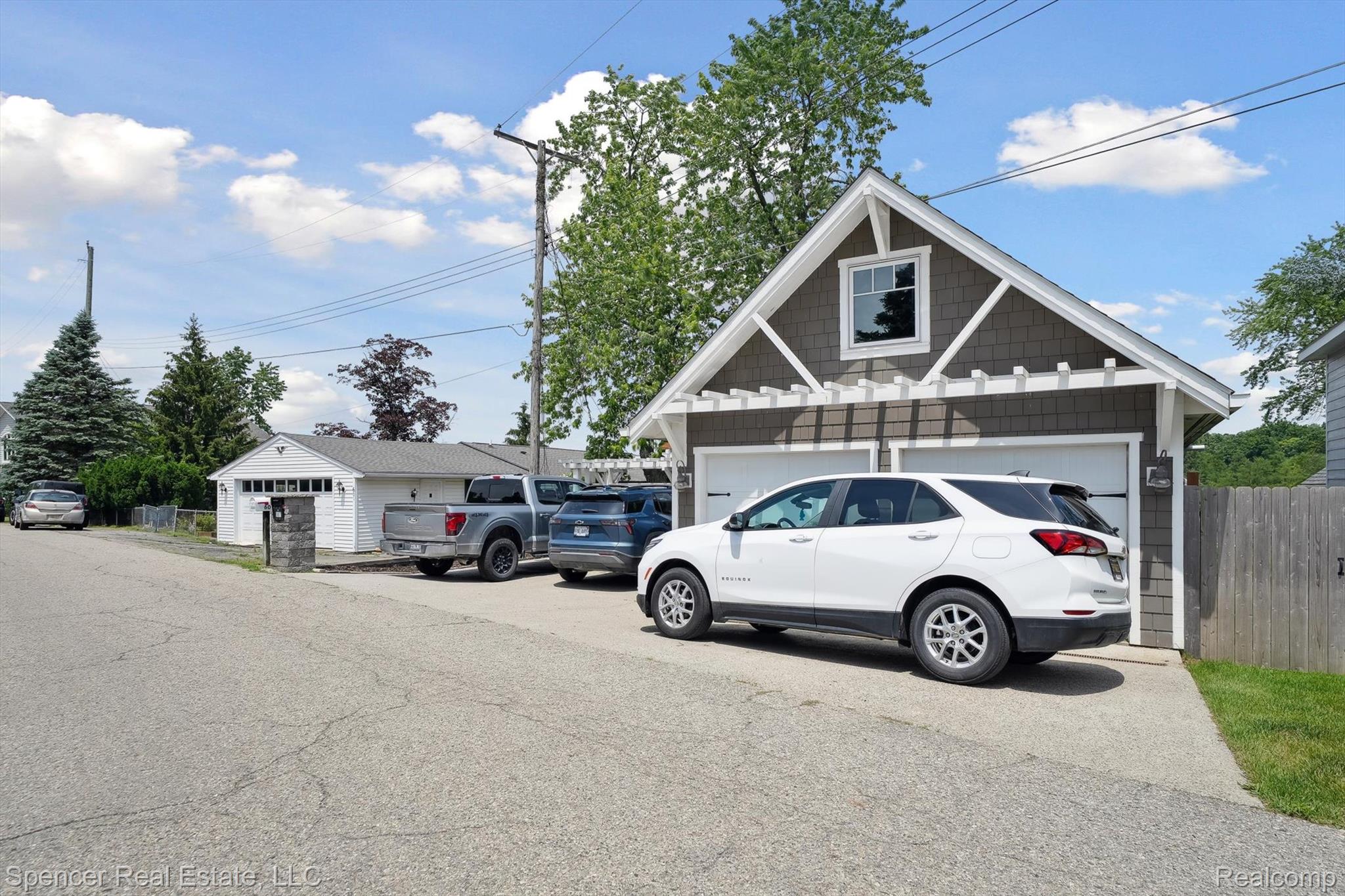 607 Dunleavy Drive