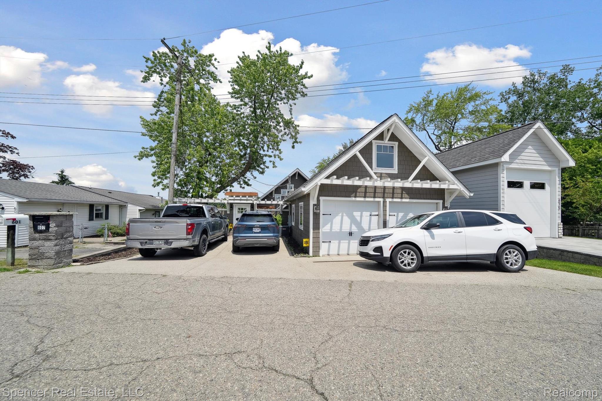 607 Dunleavy Drive