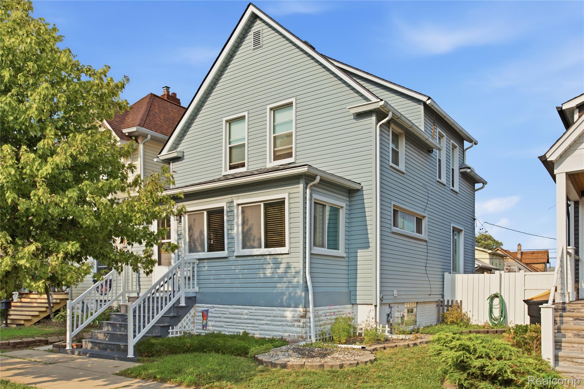 1911 2nd Street