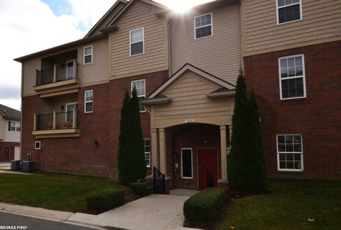Photo of 5656 Flagstaff Pines Drive, Shelby Charter Township, MI 48317 (MLS # 58050222707)