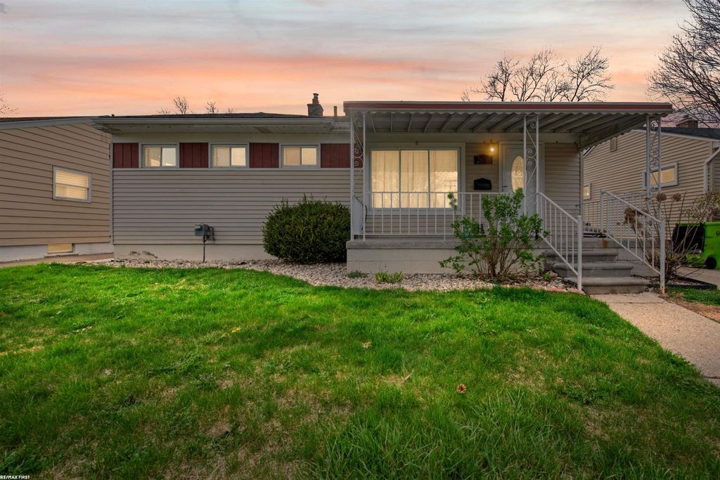 Photo of 26101 Compson Street, Roseville City, MI 48066 (MLS # 58050205003)