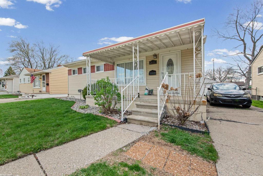 Photo of 26101 Compson Street, Roseville City, MI 48066 (MLS # 58050205003)