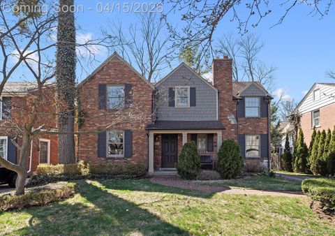 615 Kimberly Street Birmingham City MI 48009