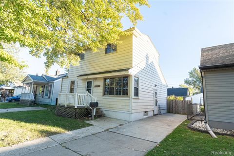 1565 Richmond Avenue Lincoln Park City MI 48146