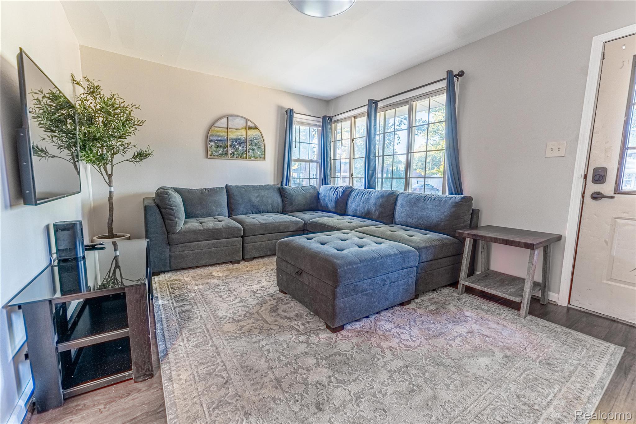 1565 Richmond Avenue