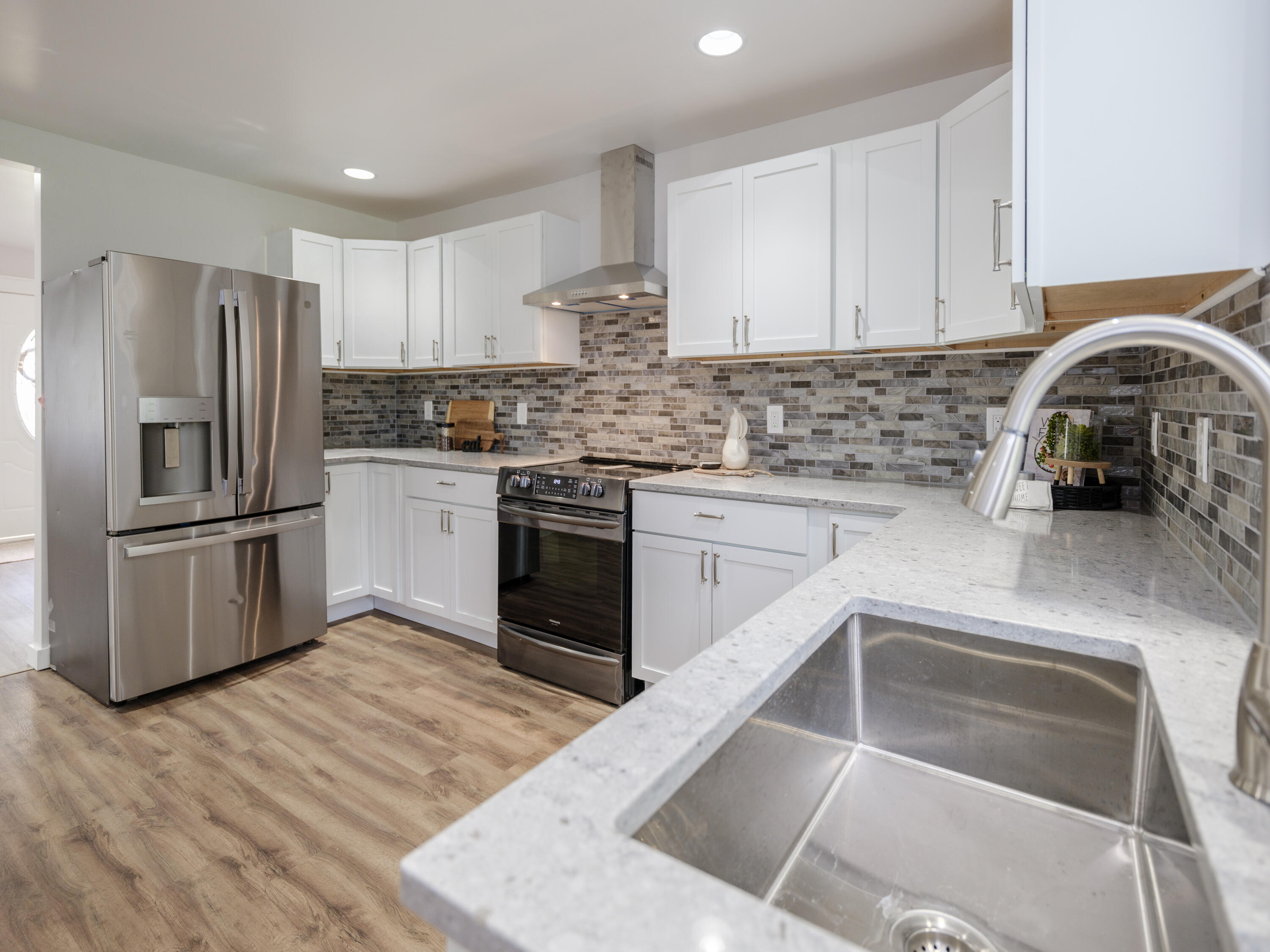 Portage City, Michigan 49002, United States, 4 Bedrooms Bedrooms, ,3 BathroomsBathrooms,Residential,Active,154522