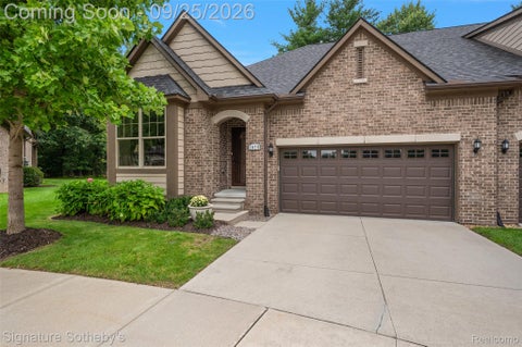 Photo of 1075 Hampshire Court, Rochester Hills City, MI 48307 (MLS # 20261076129)