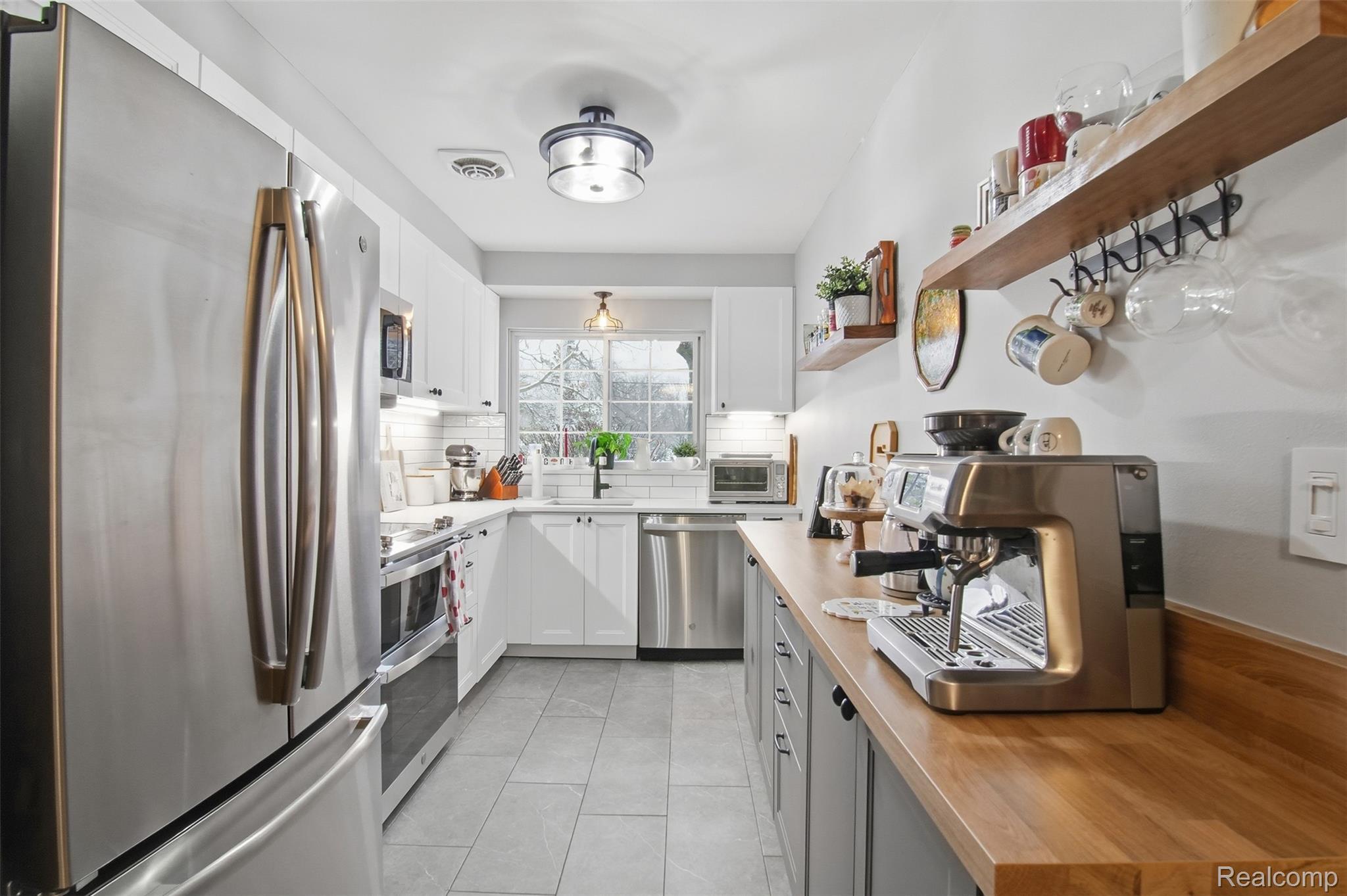 401 N Eton Street 105