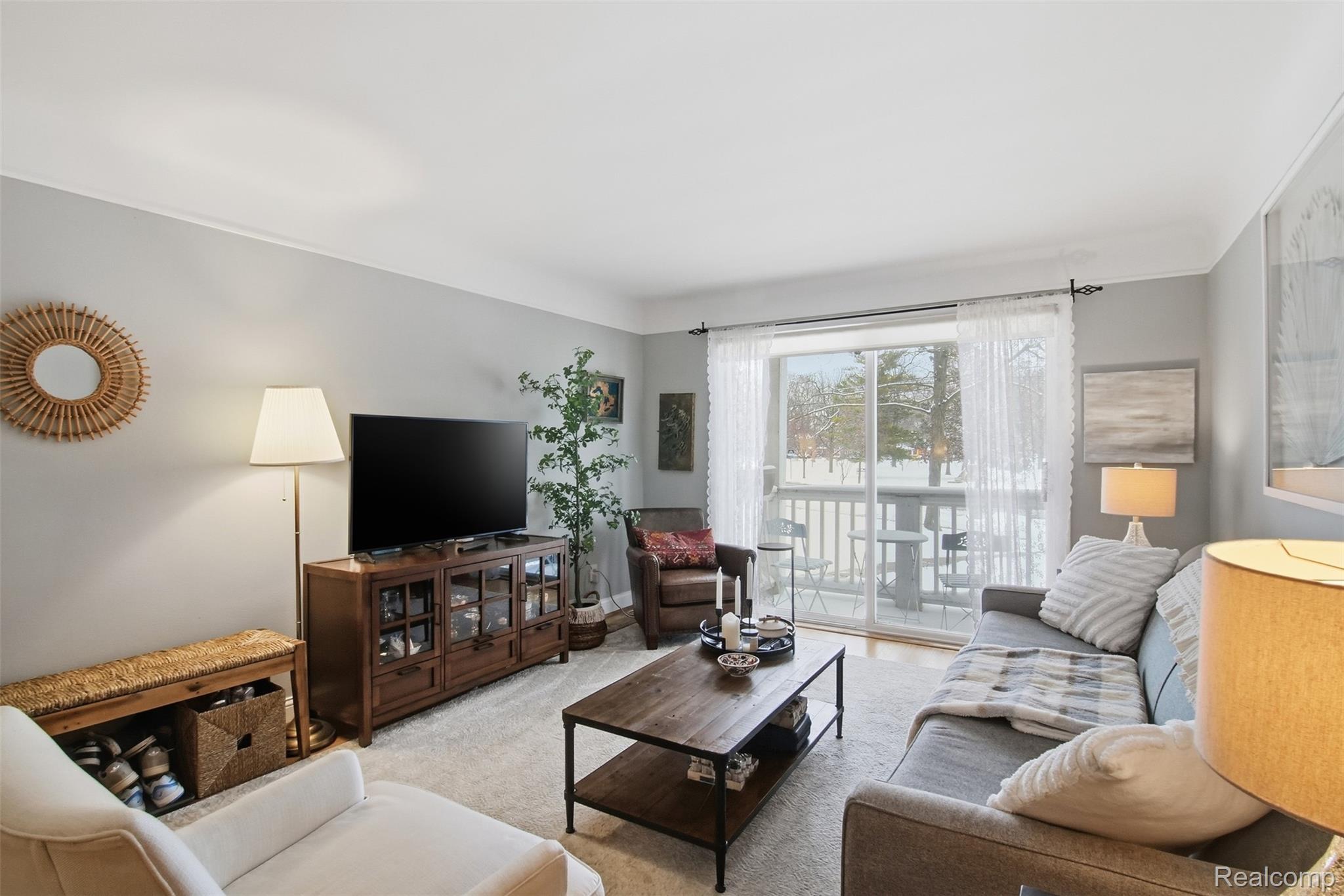 401 N Eton Street 105