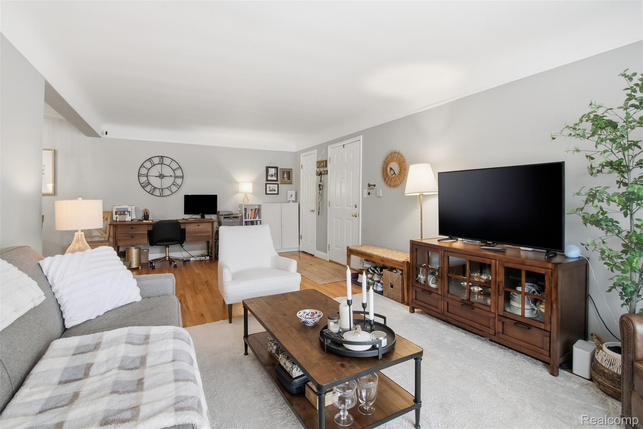 401 N Eton Street 105