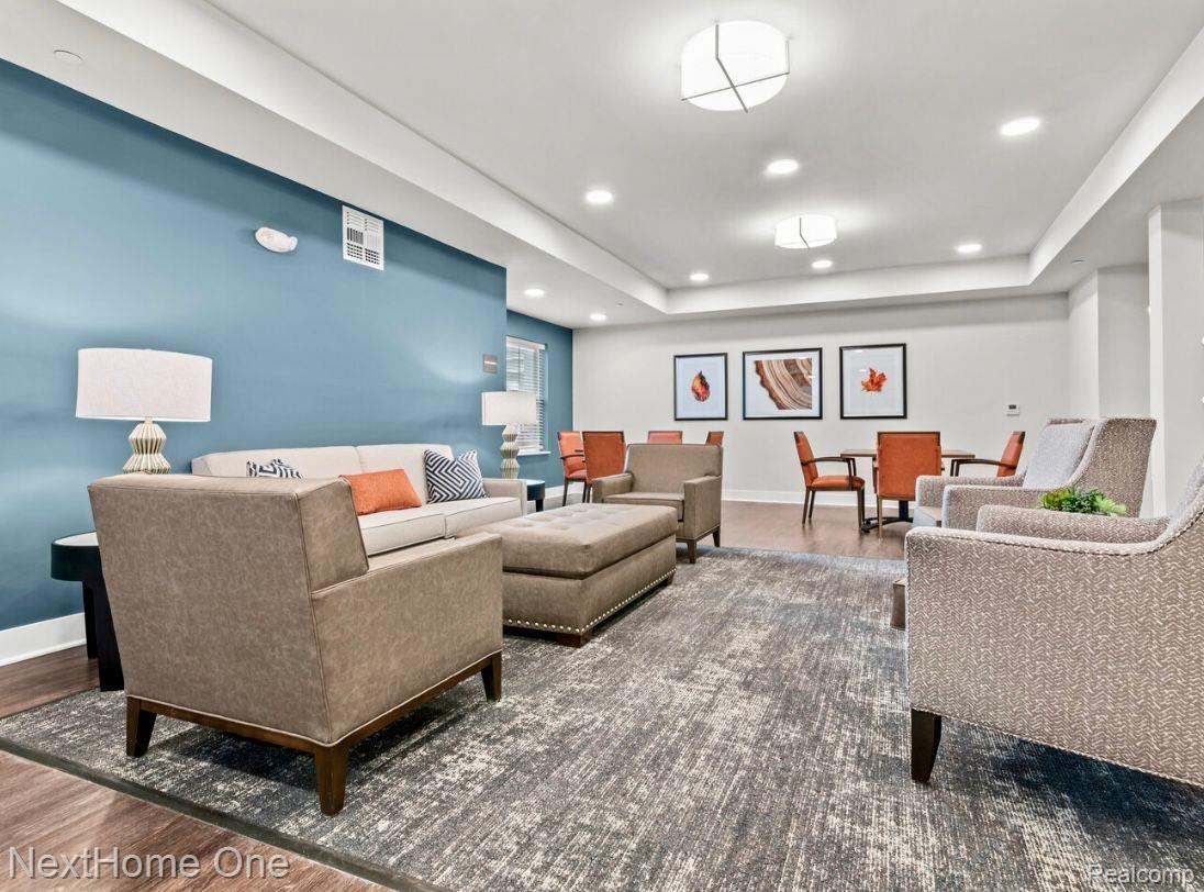 20905 PONTIAC Trail 236