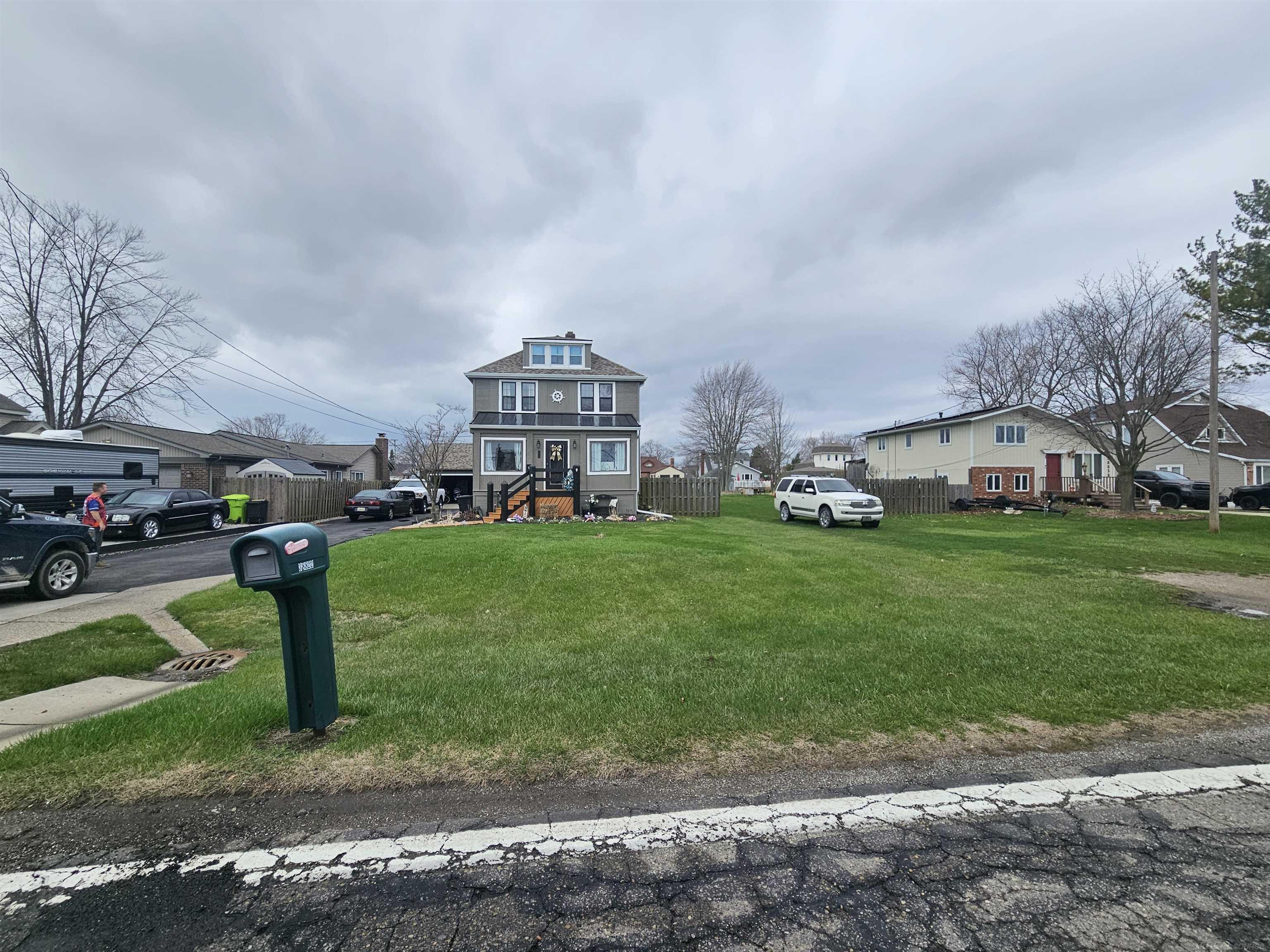 38823 Lakeshore Drive