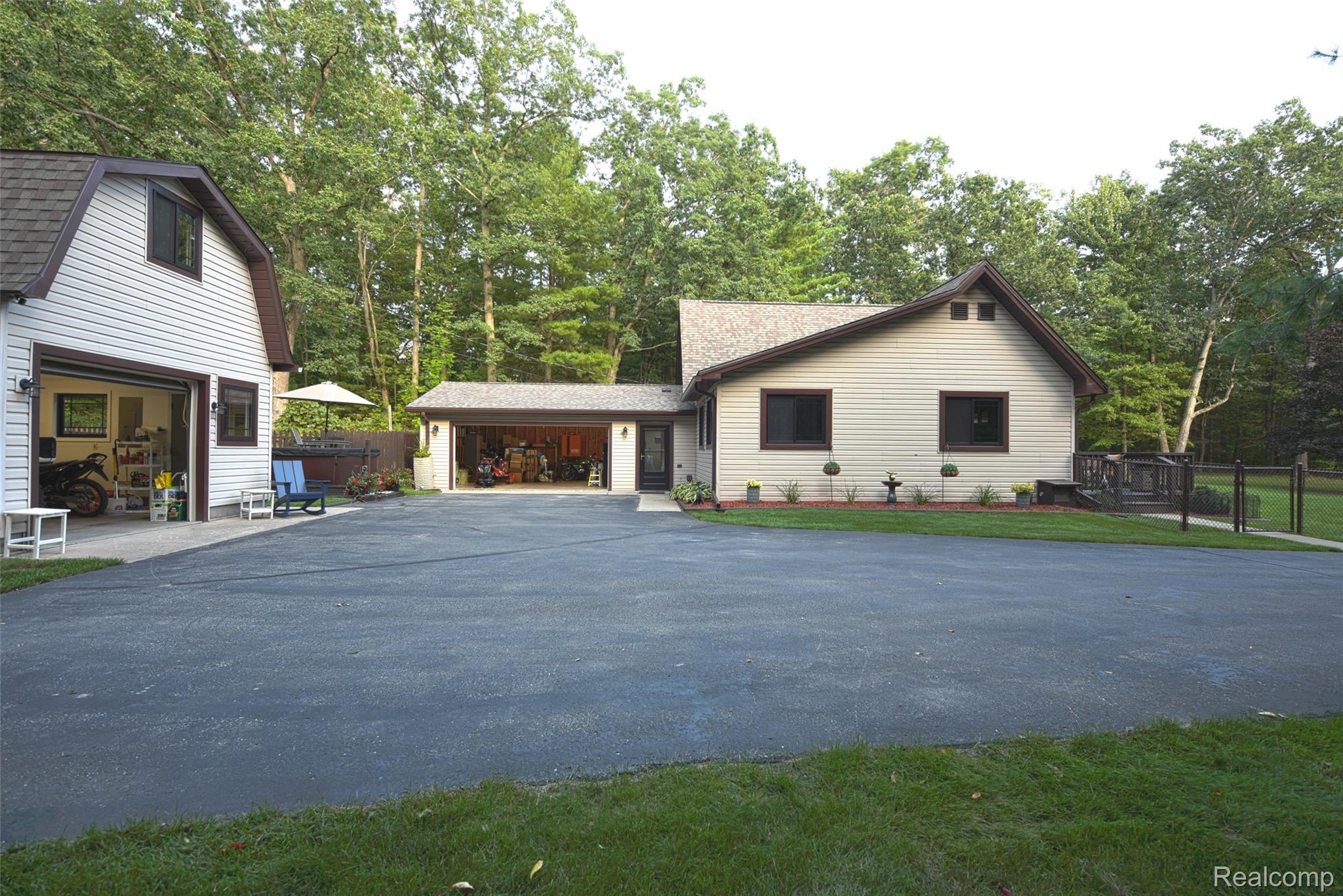 5799 Goodar Road