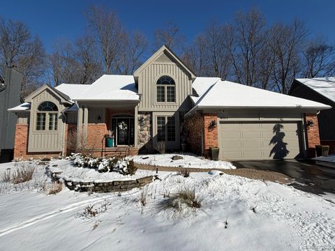 6301 Mission Drive West Bloomfield Charter Township MI 48324