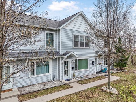 715 Lake Avenue Traverse City City Grand Traverse MI 49684