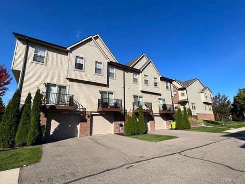 45738 UTICA PARK Boulevard Utica City MI 48315