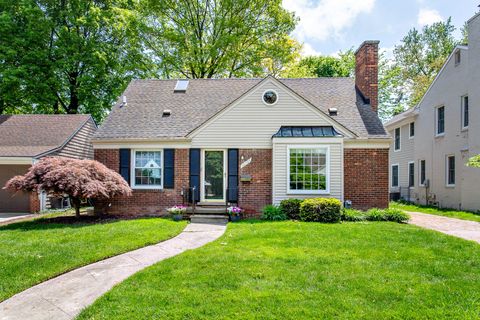 10735 NADINE Avenue Huntington Woods City Oakland MI 48070