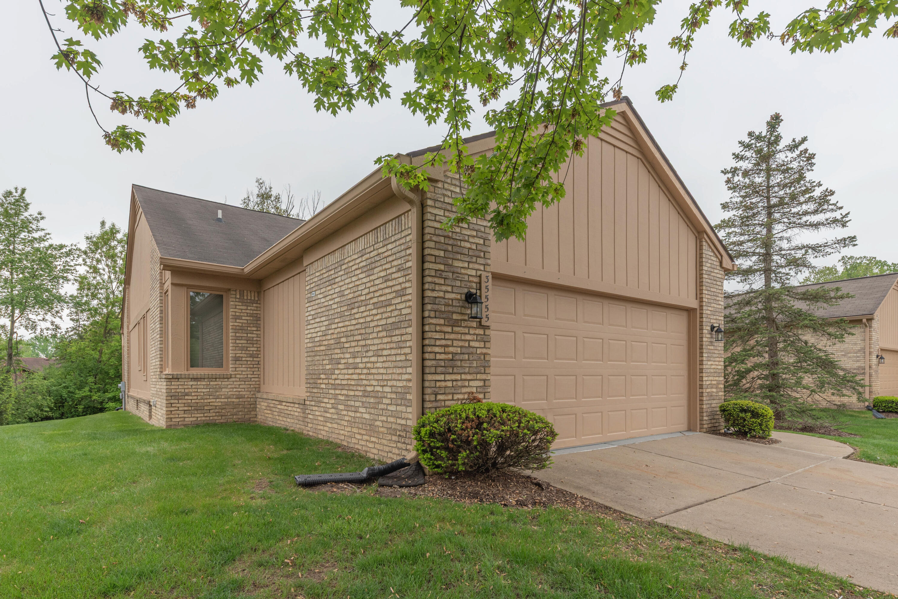 35555 Lone Pine Lane