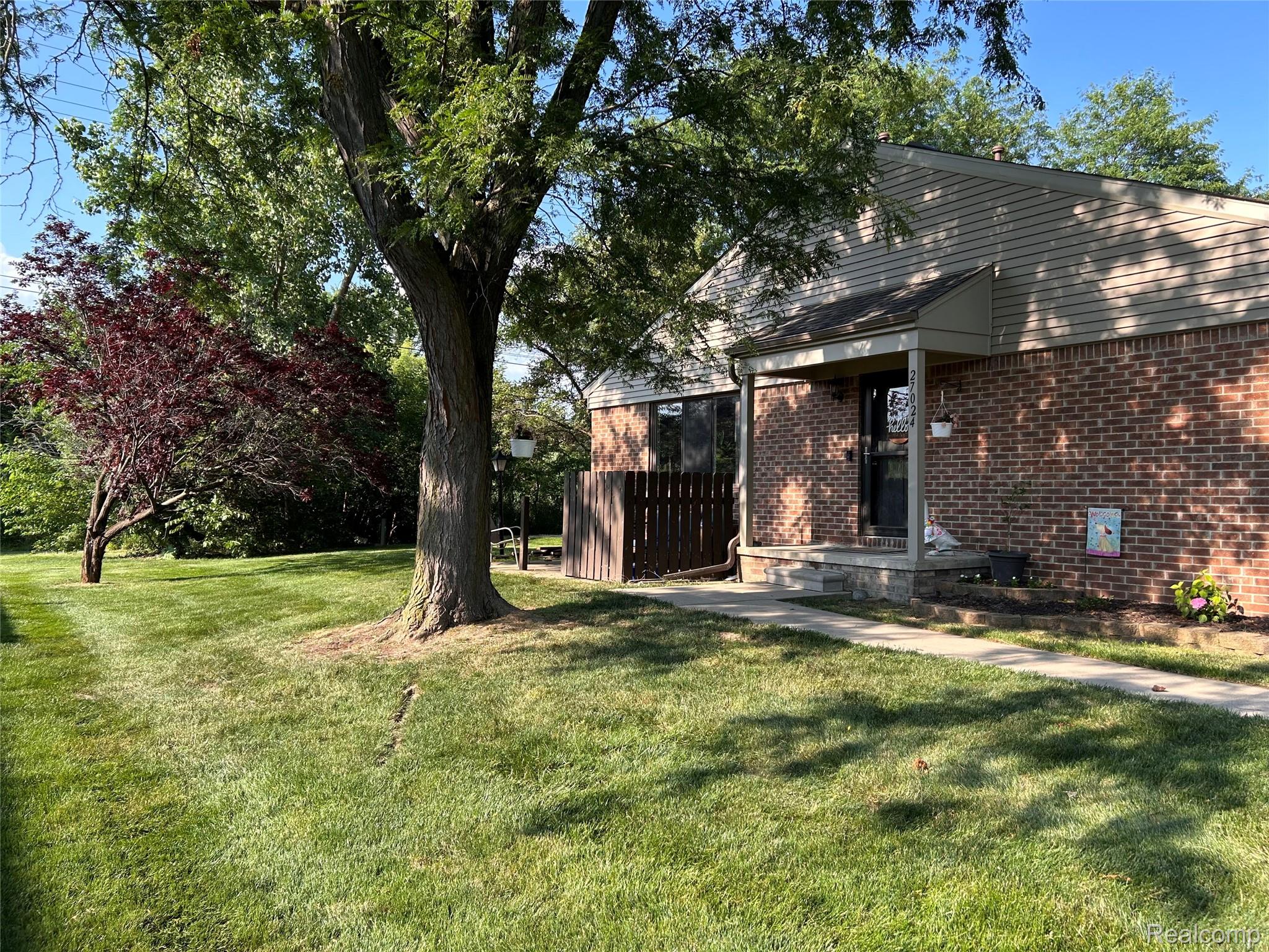 27024 Winchester Court 11