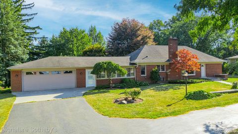 Photo of 11500 30 Mile Road, Washington Township, MI 48095 (MLS # 20251038281)