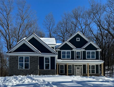 9299 Van Antwerp Drive Hamburg Township MI 48139