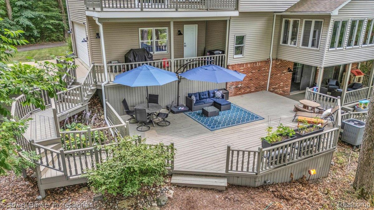 4100 Waterland W Drive