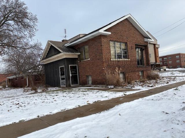 213 E Paw Paw Street